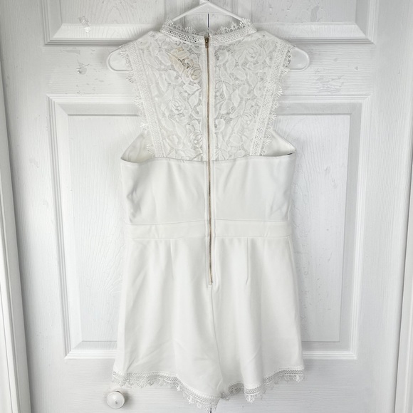 Cream Lace illusion Halter Neck Dressy Jumpsuit Romper Size Large - Picture 2 of 11